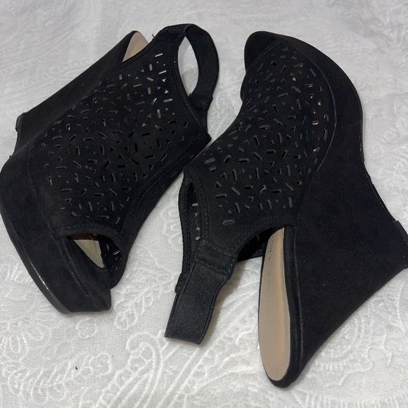 Chinese Laundry Z Midnight Dance Wedge Like New (Worn Once @ Sit-Down Event) - Picture 2 of 11